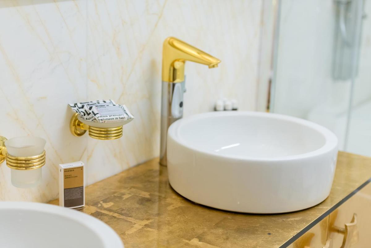 Fiscardonna Luxury Suites