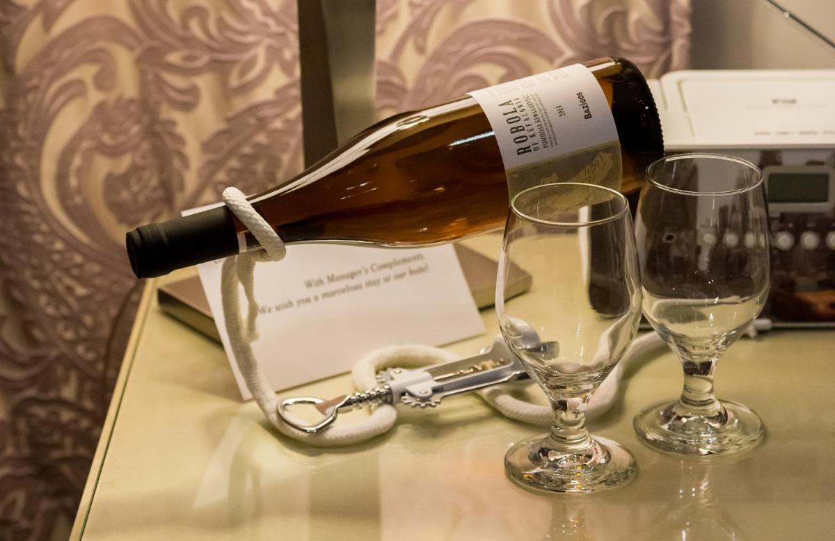 Fiscardonna Luxury Suites