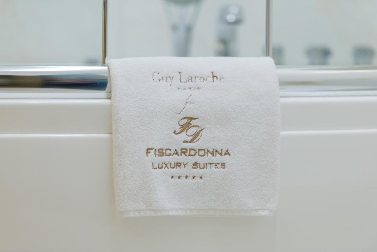 Fiscardonna Luxury Suites