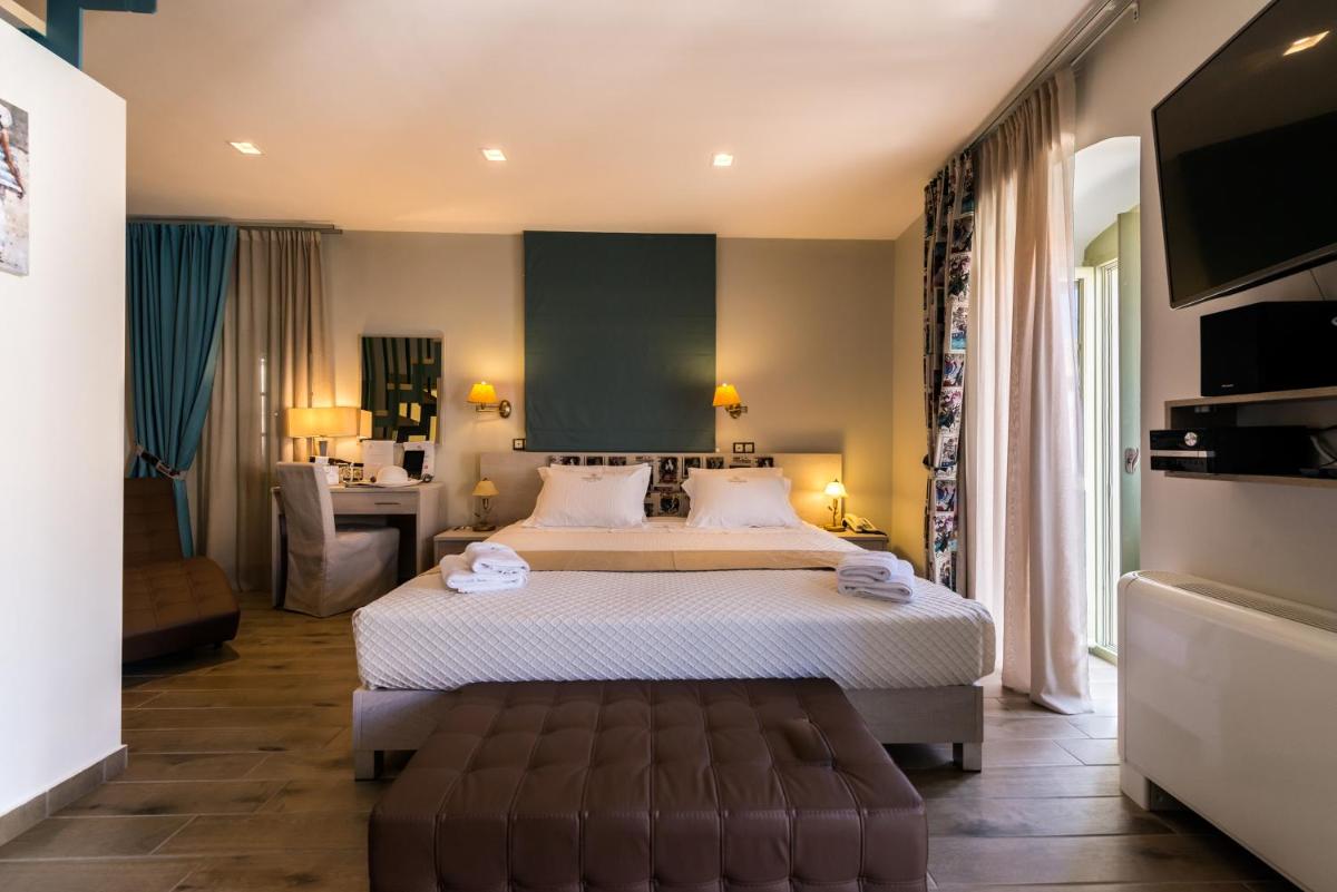 Fiscardonna Luxury Suites