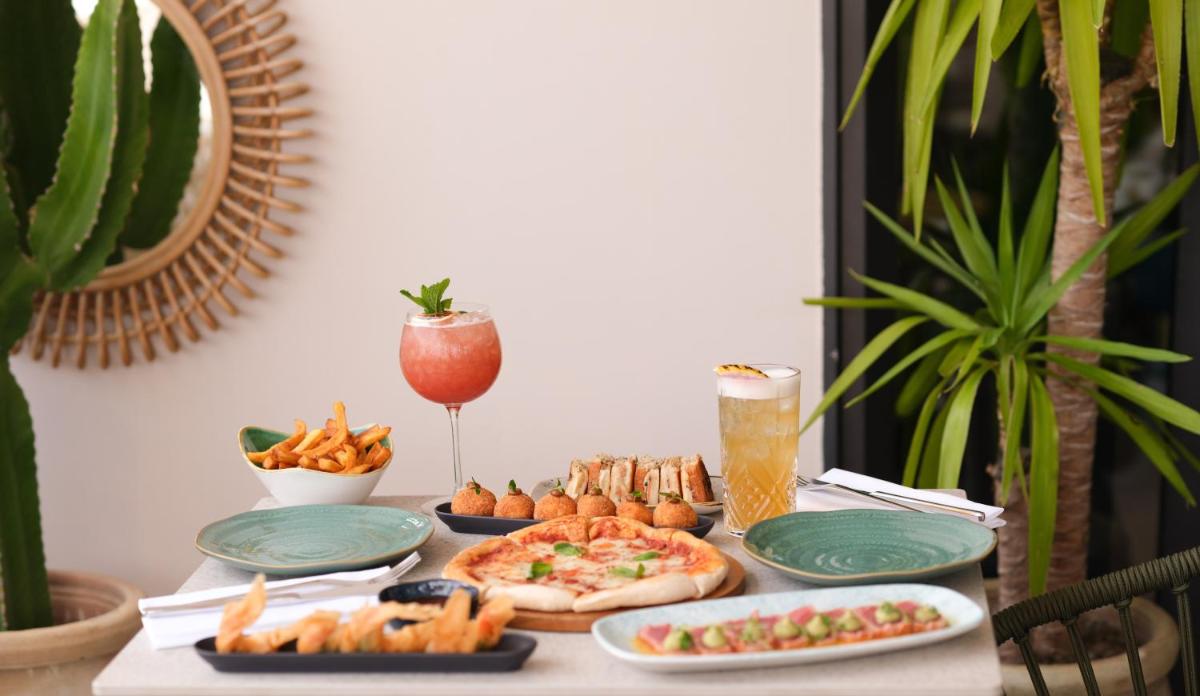 Five Seas by Inwood Hotels