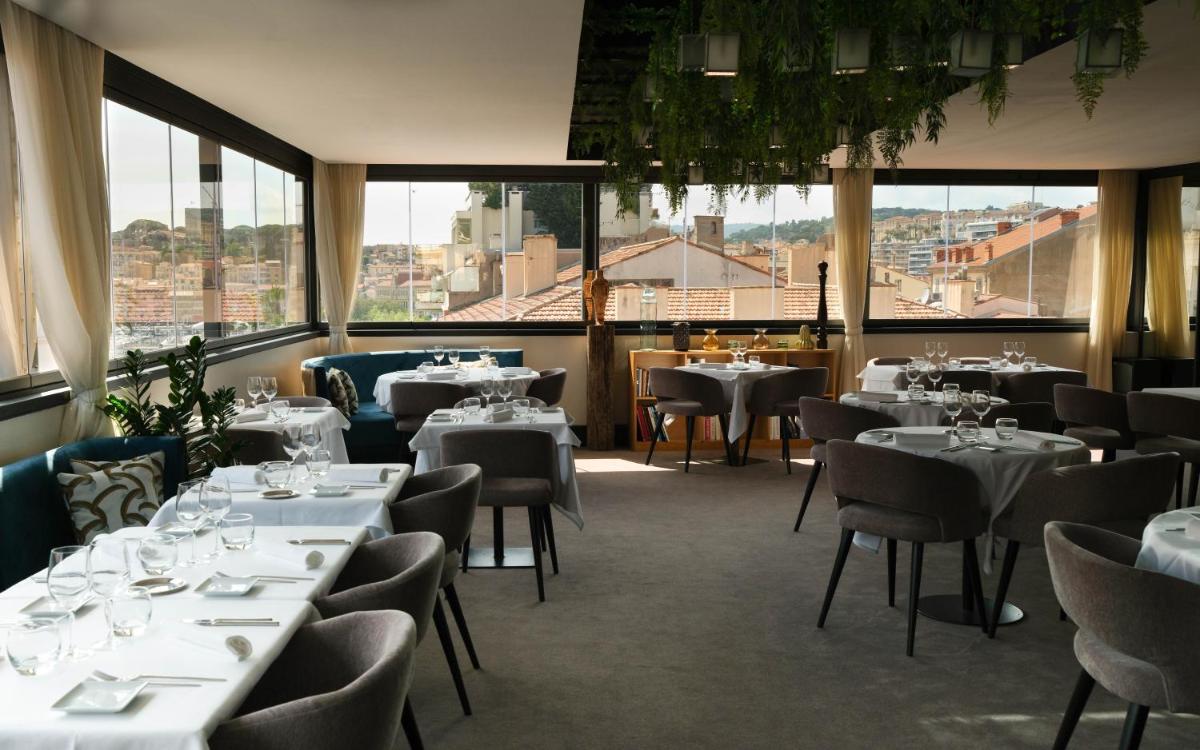 Five Seas by Inwood Hotels
