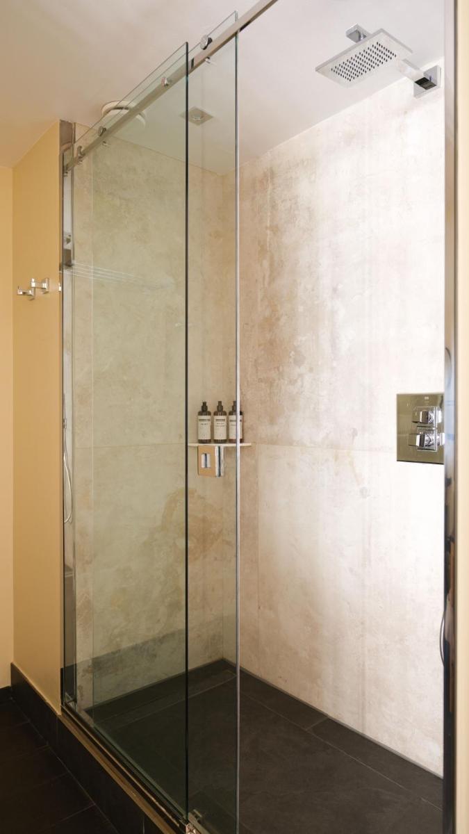 Five Seas by Inwood Hotels