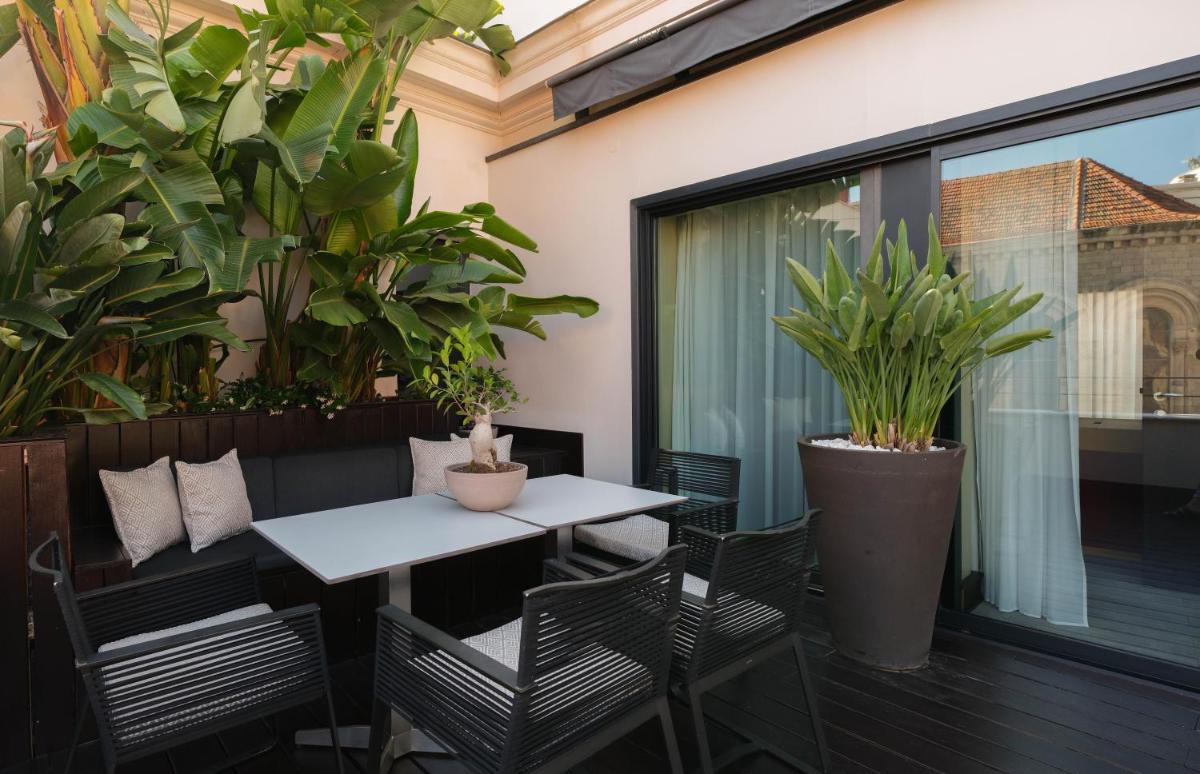 Five Seas by Inwood Hotels