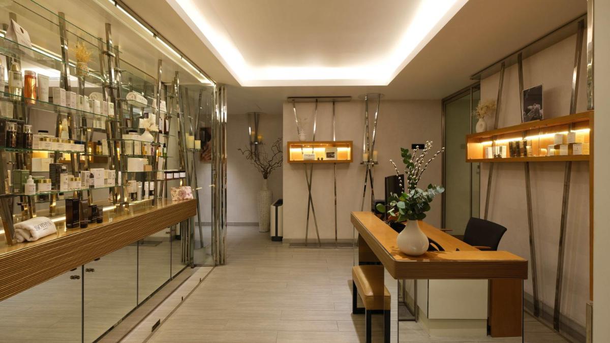 Five Seas by Inwood Hotels