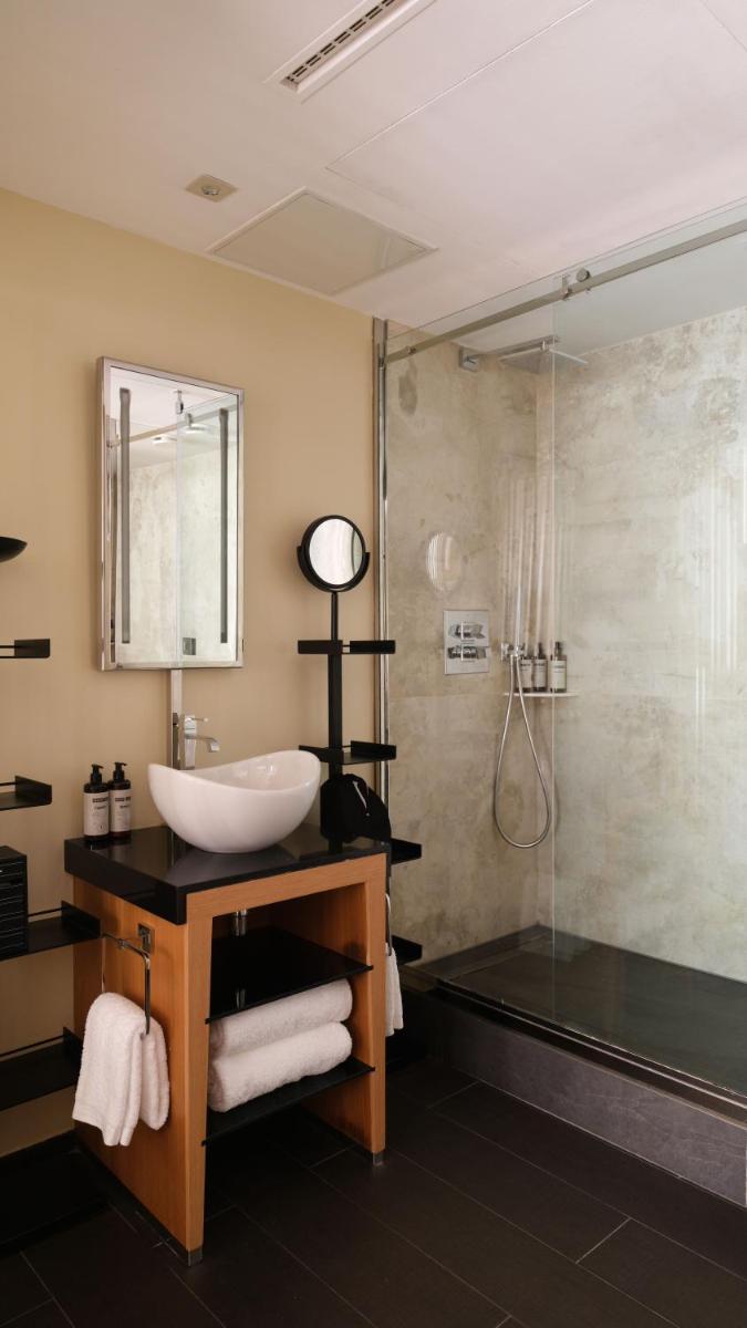 Five Seas by Inwood Hotels