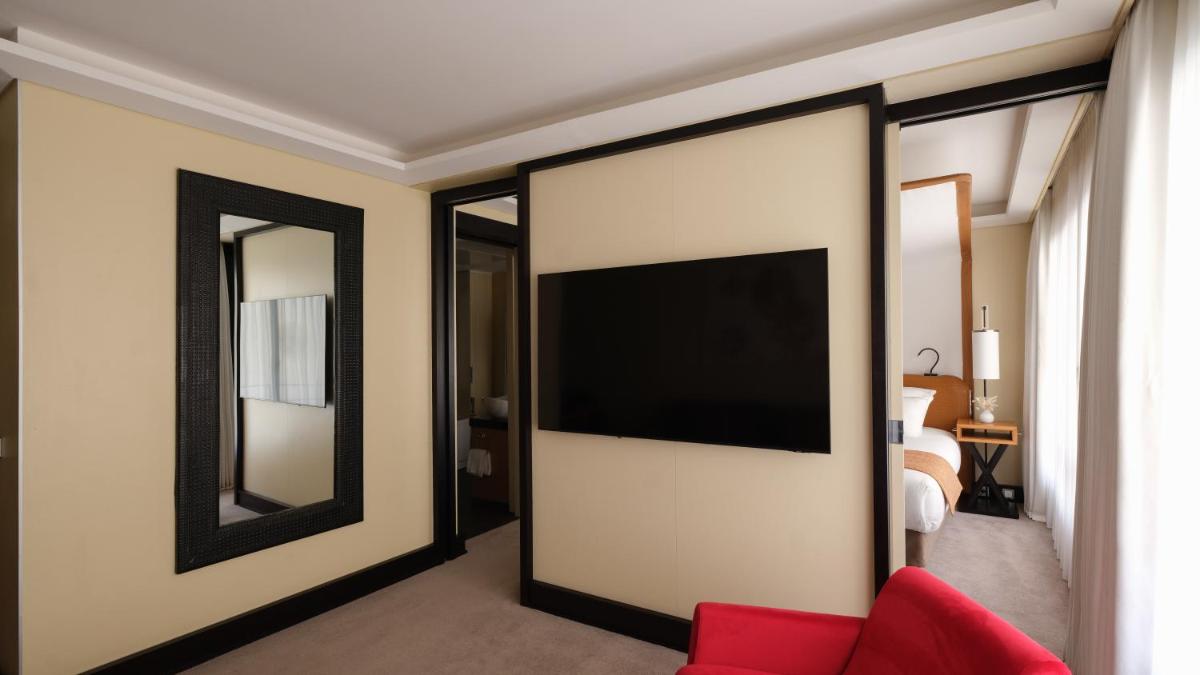 Five Seas by Inwood Hotels