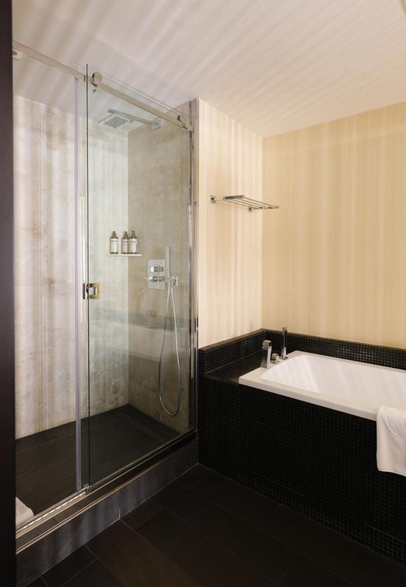 Five Seas by Inwood Hotels