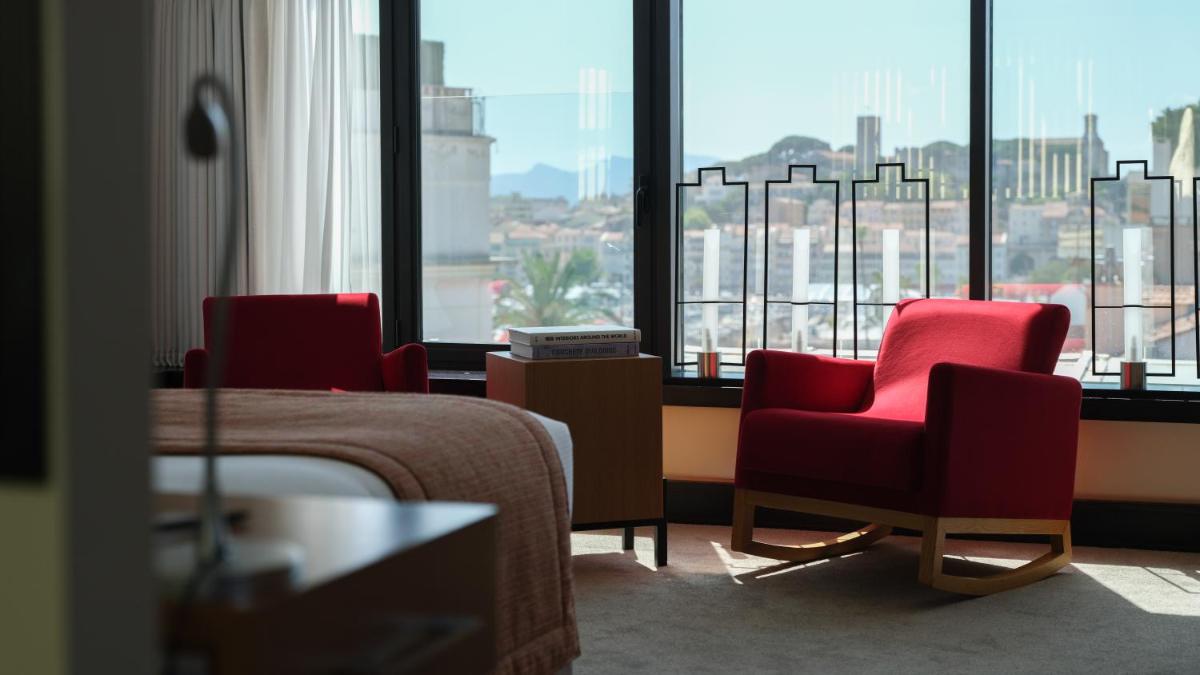 Five Seas by Inwood Hotels
