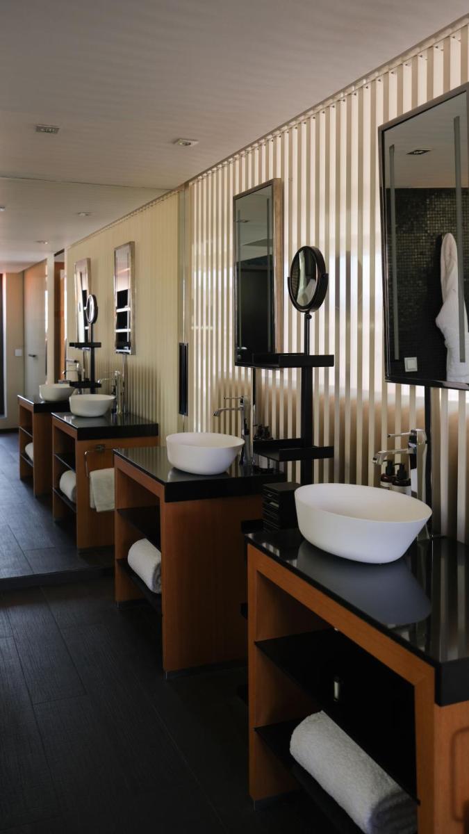 Five Seas by Inwood Hotels