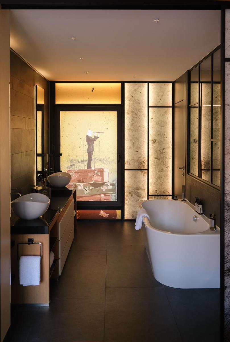Five Seas by Inwood Hotels