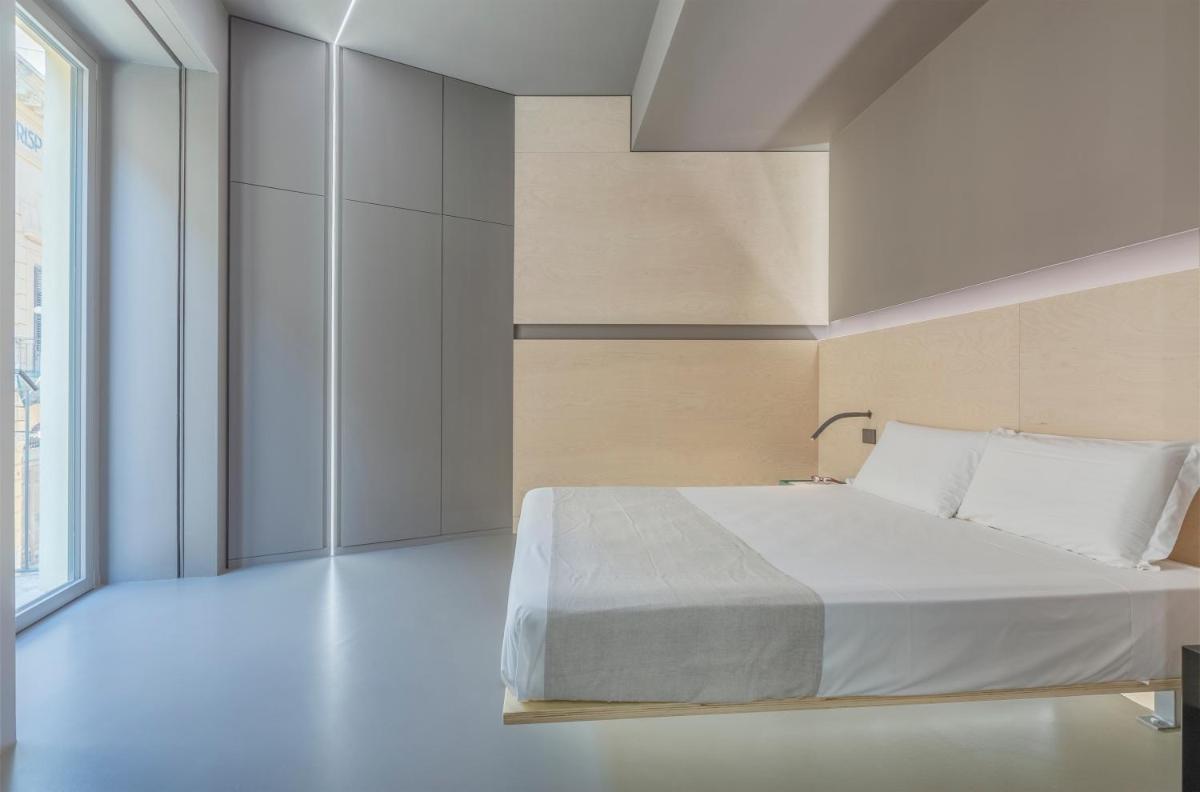 Fiveplace Design Suites & Apartments