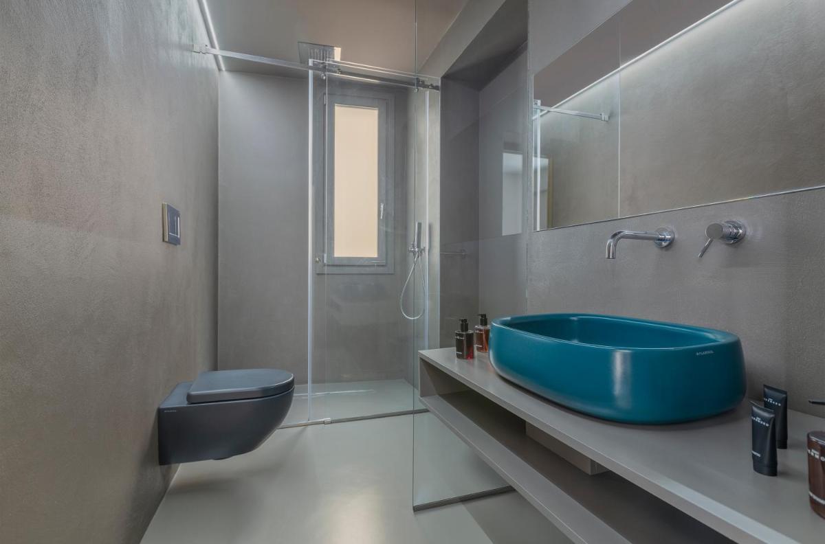 Fiveplace Design Suites & Apartments