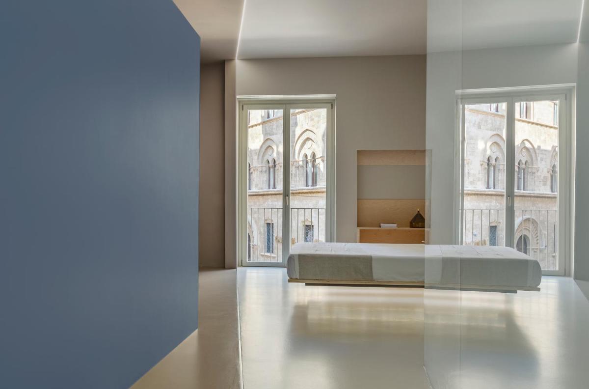 Fiveplace Design Suites & Apartments