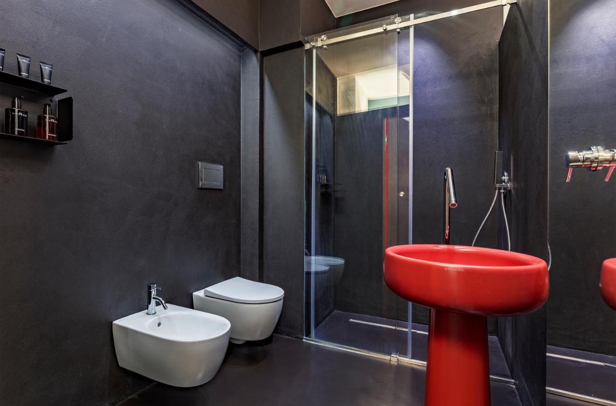 Fiveplace Design Suites & Apartments
