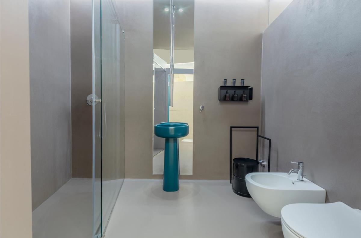 Fiveplace Design Suites & Apartments