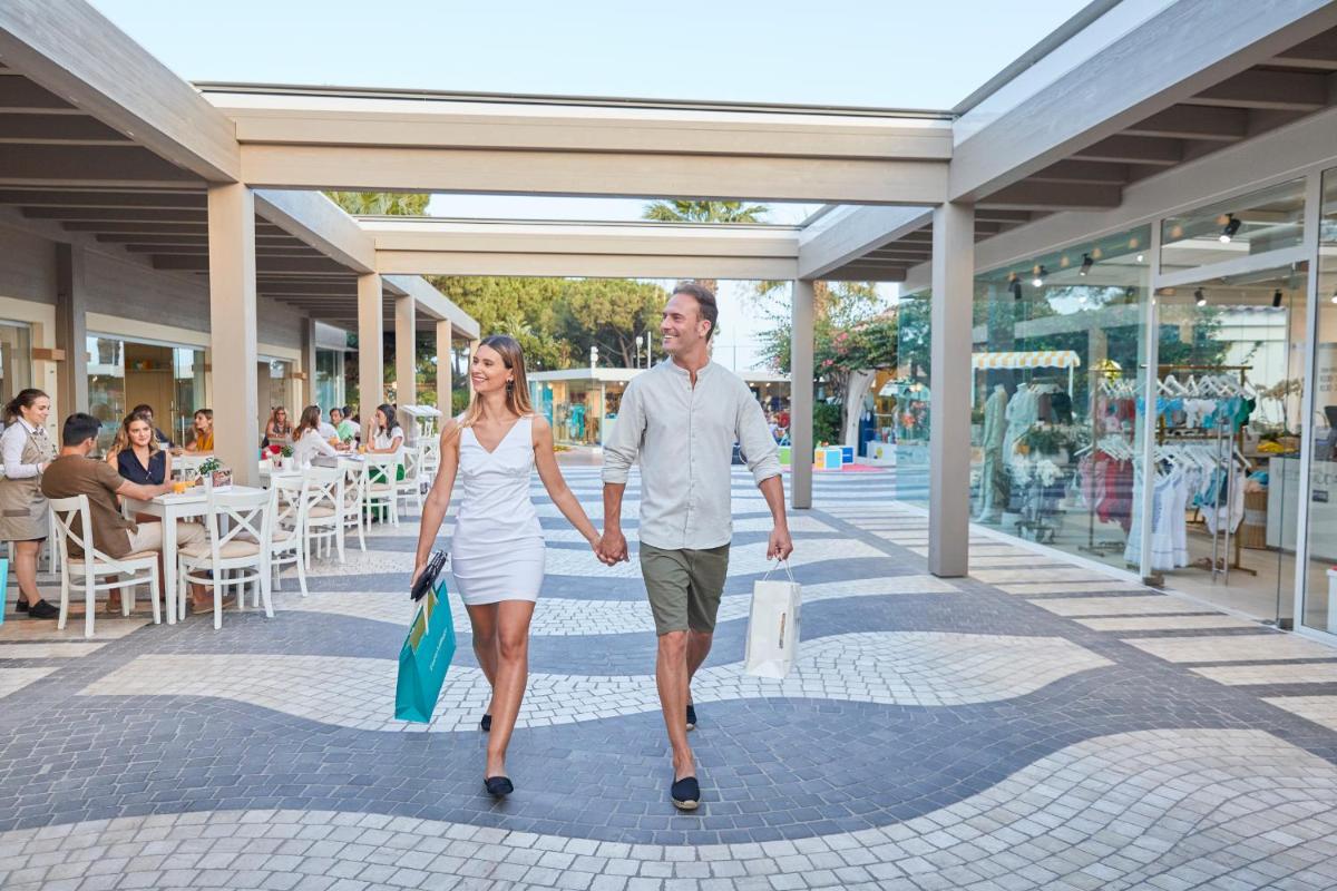 Forte Village Resort - Villa Del Parco & Spa