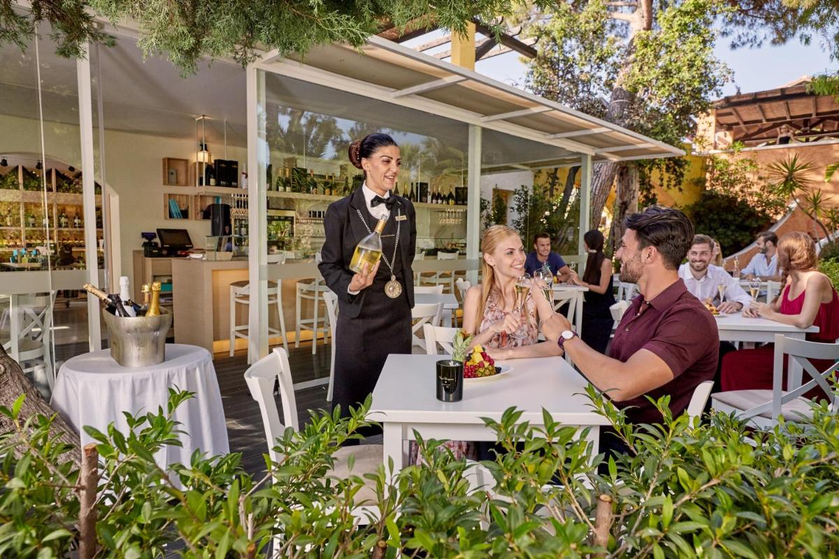 Forte Village Resort - Villa Del Parco & Spa