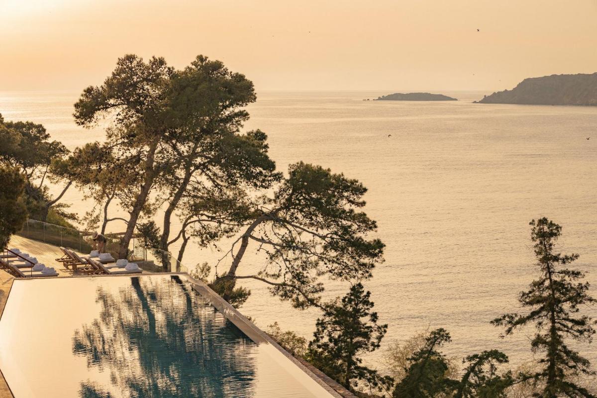 Four Seasons Astir Palace Hotel Athens