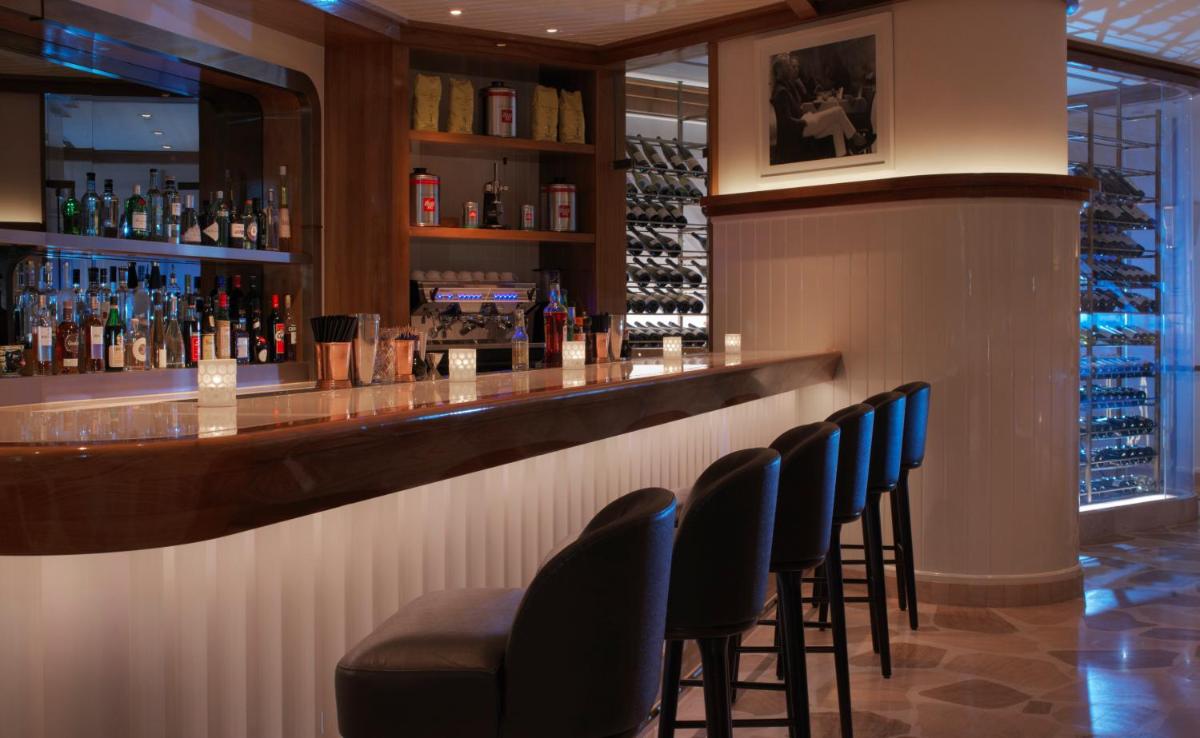 Four Seasons Hotel Abu Dhabi at Al Maryah Island