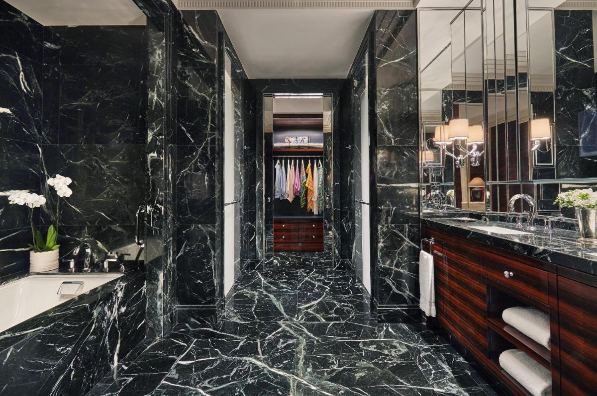 Four Seasons Hotel Bahrain Bay