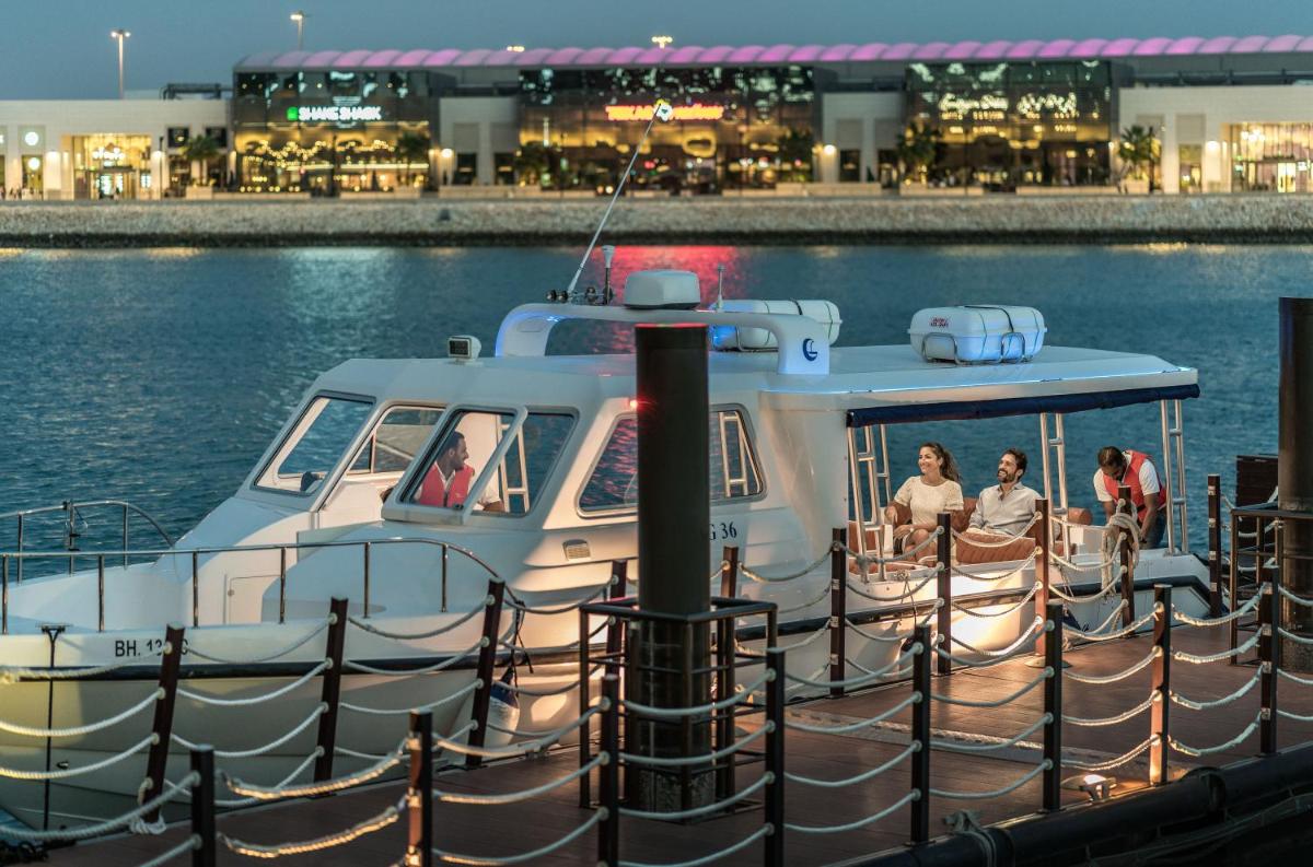 Four Seasons Hotel Bahrain Bay