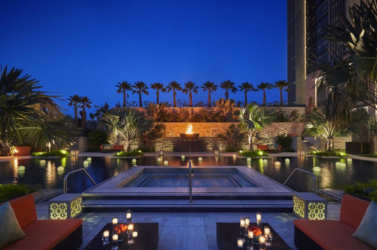 Four Seasons Hotel Bahrain Bay