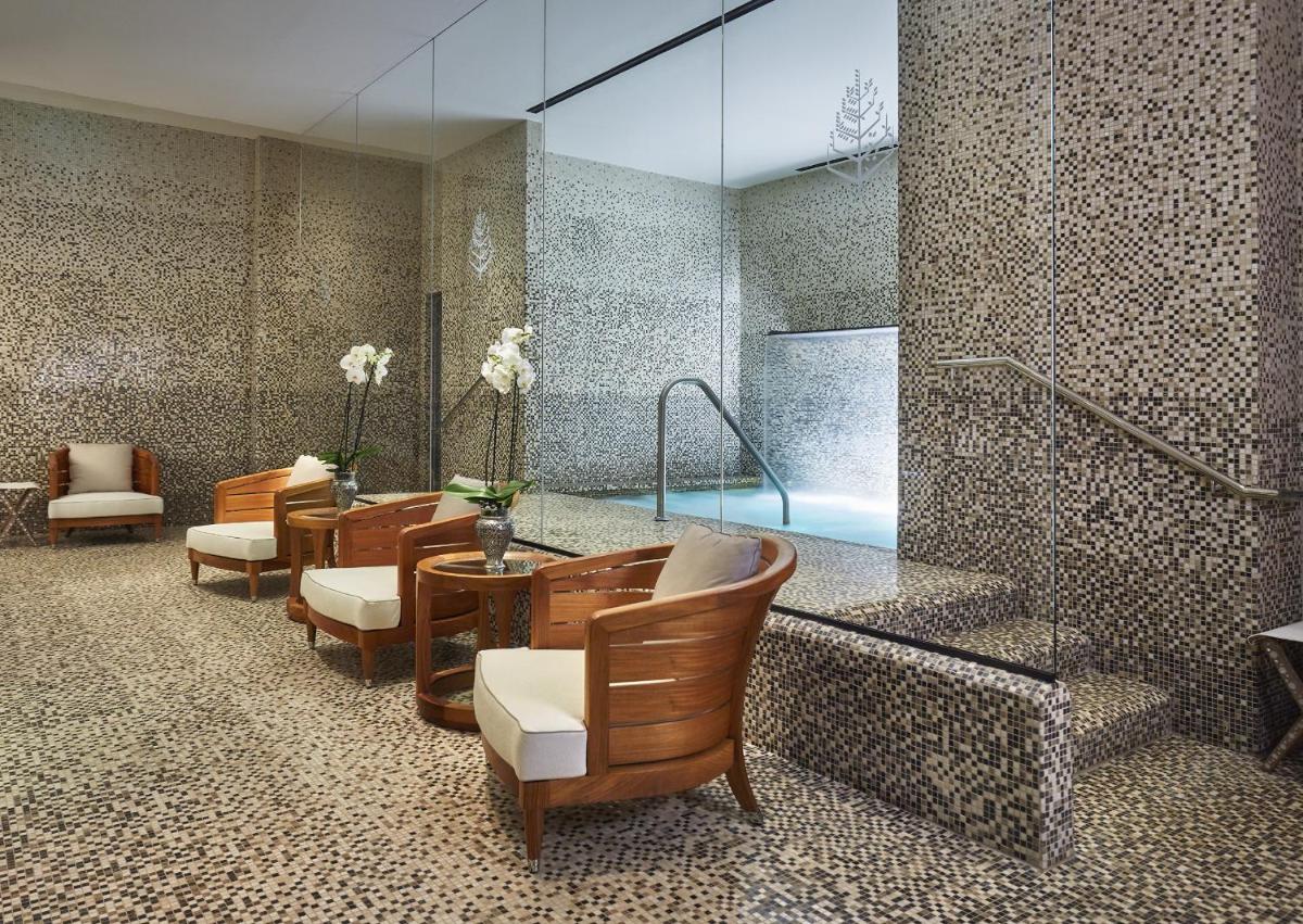 Four Seasons Hotel Bahrain Bay