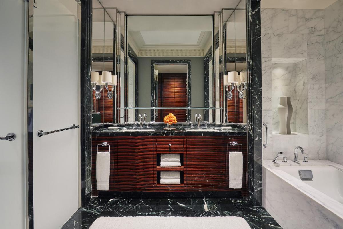 Four Seasons Hotel Bahrain Bay