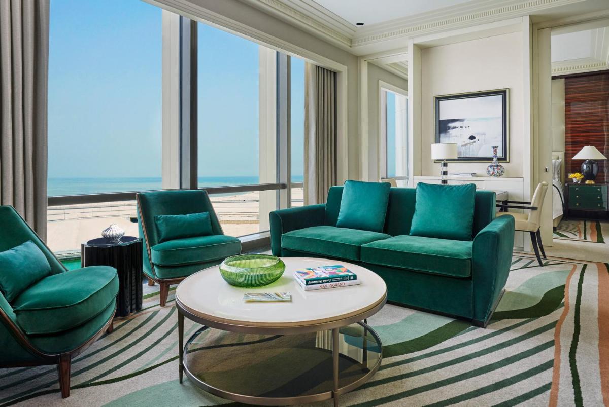 Four Seasons Hotel Bahrain Bay