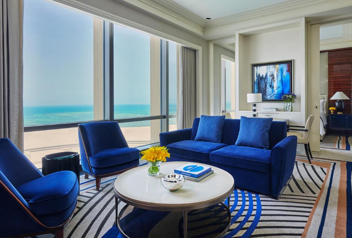 Four Seasons Hotel Bahrain Bay