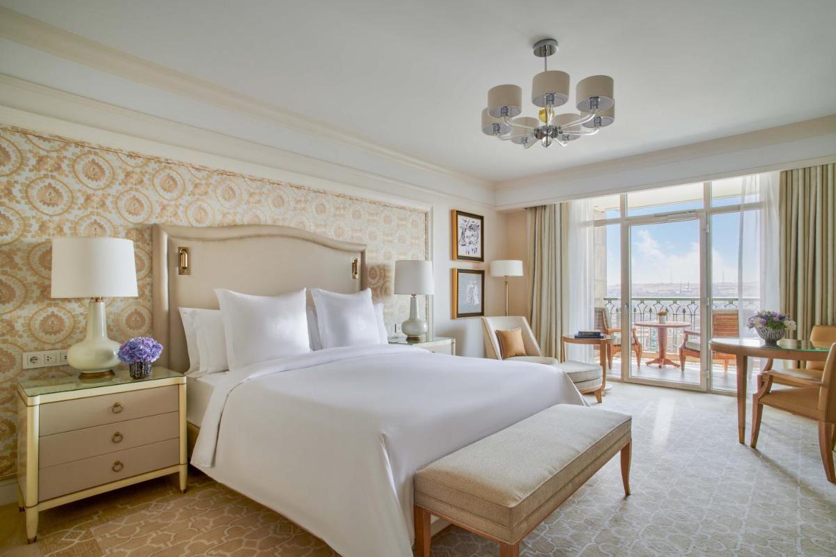 Four Seasons Hotel Cairo at Nile Plaza