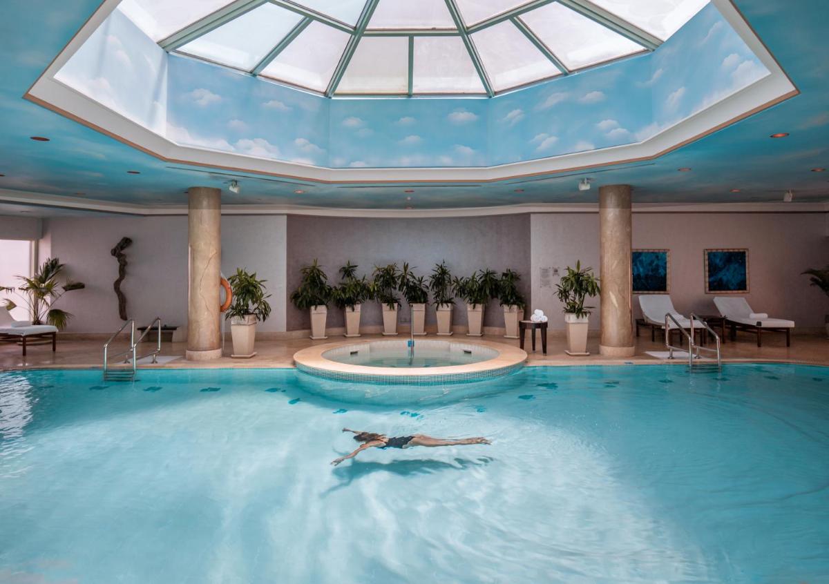 Four Seasons Hotel Cairo at Nile Plaza