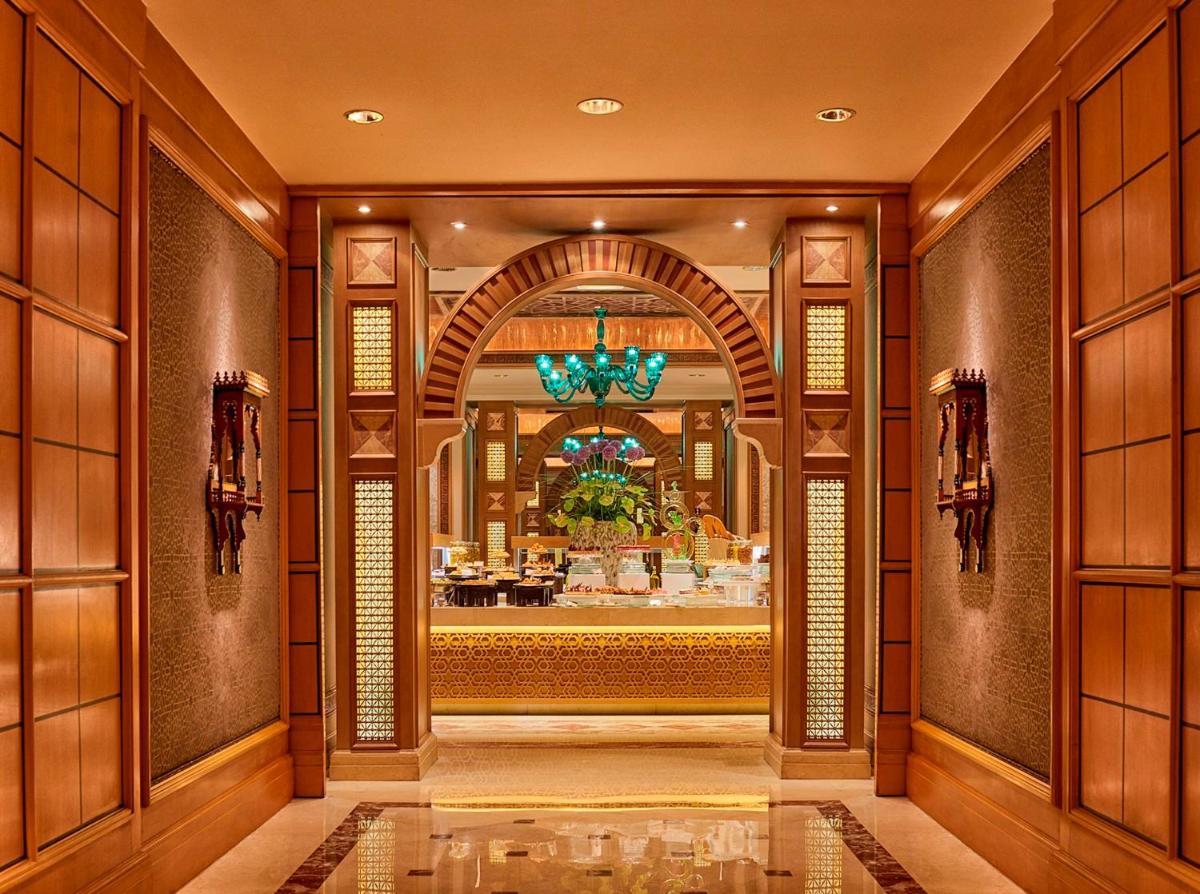 Four Seasons Hotel Cairo at Nile Plaza