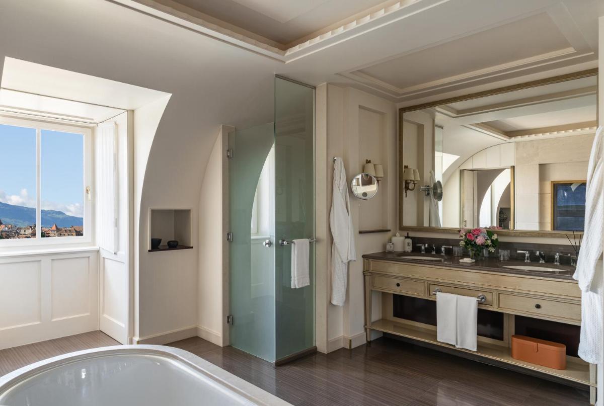 Four Seasons Hotel des Bergues Geneva
