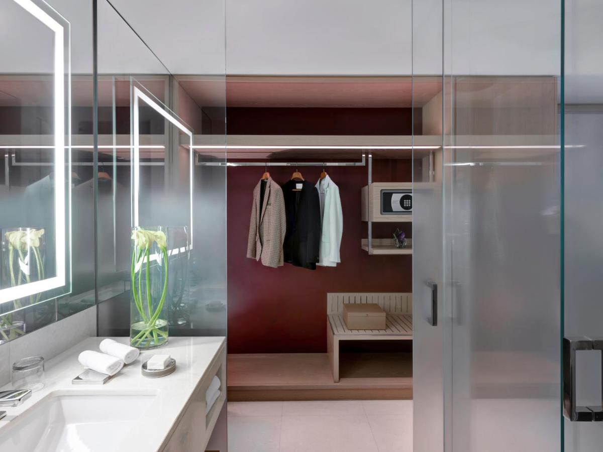 Four Seasons Hotel Dubai International Financial Centre