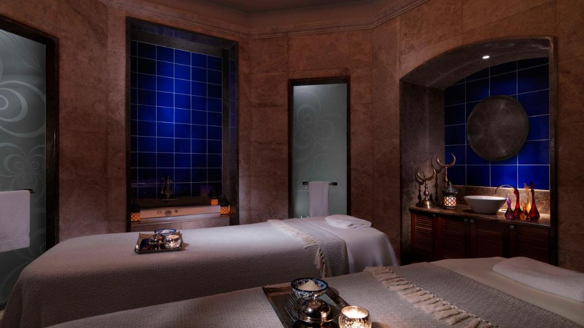 Four Seasons Hotel Istanbul at the Bosphorus