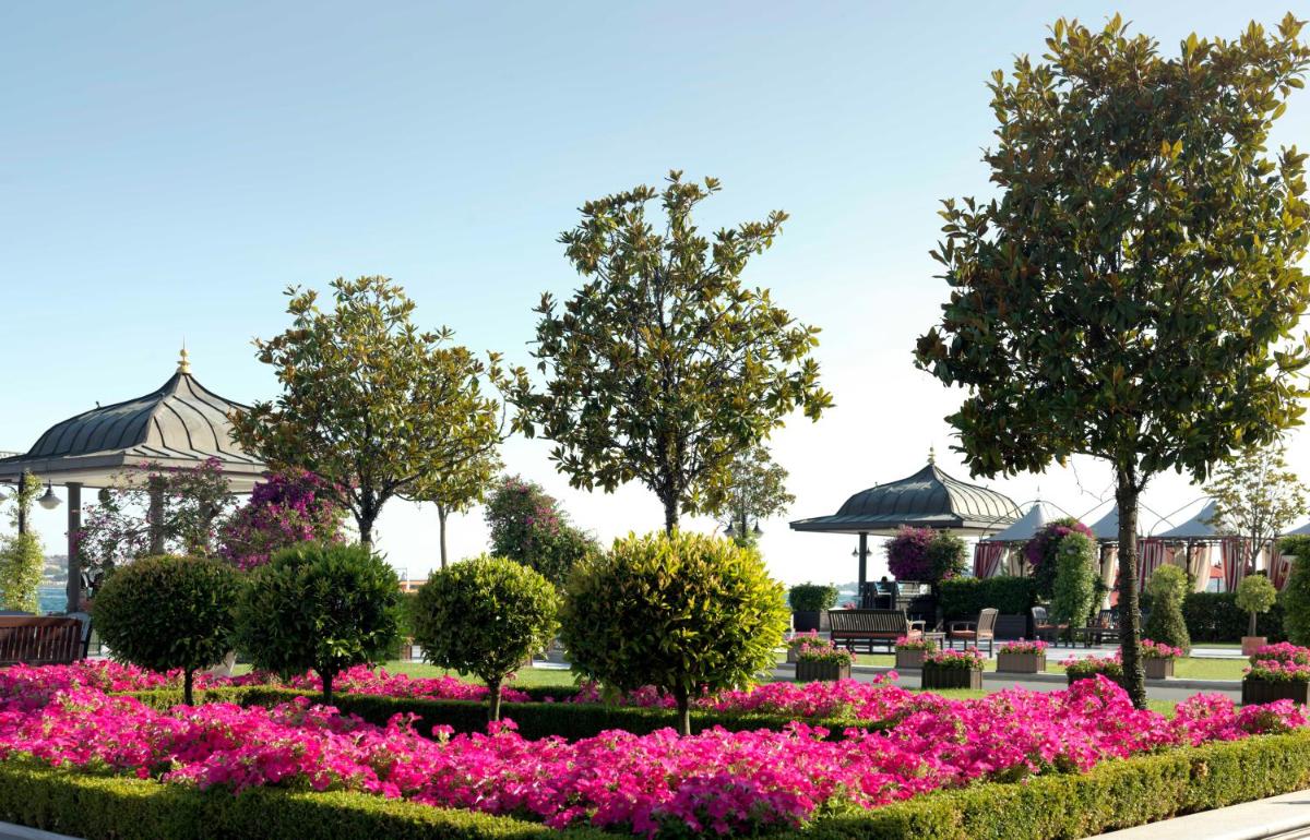 Four Seasons Hotel Istanbul at the Bosphorus