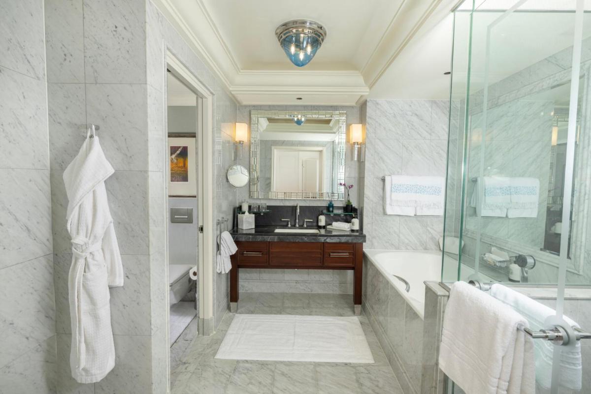 Four Seasons Hotel Istanbul at the Bosphorus