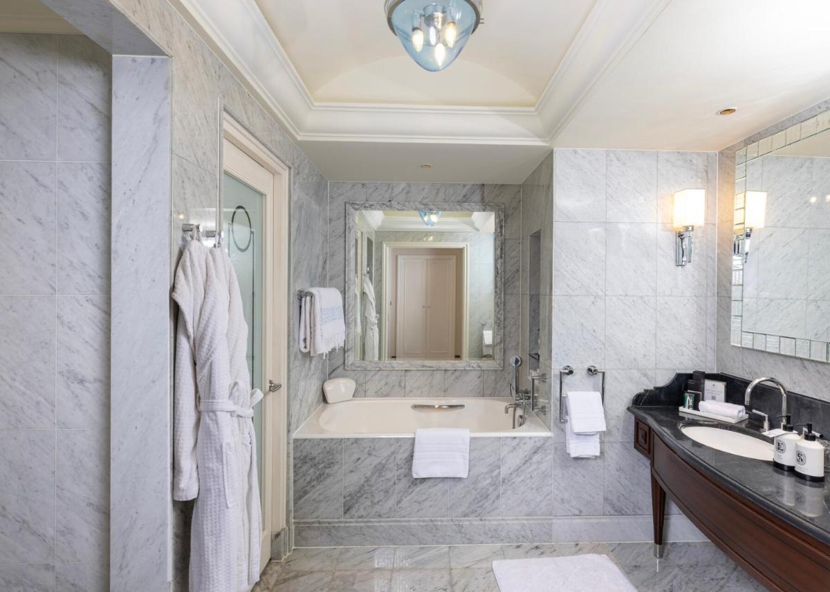 Four Seasons Hotel Istanbul at the Bosphorus
