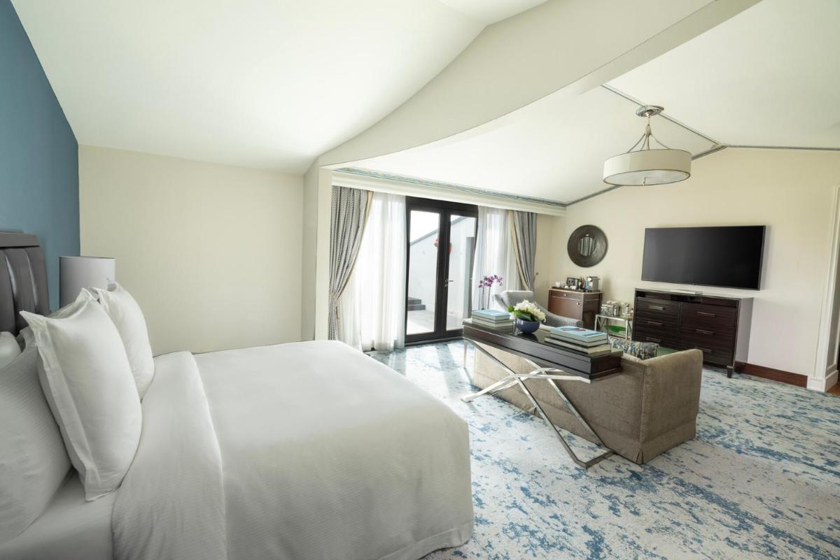 Four Seasons Hotel Istanbul at the Bosphorus