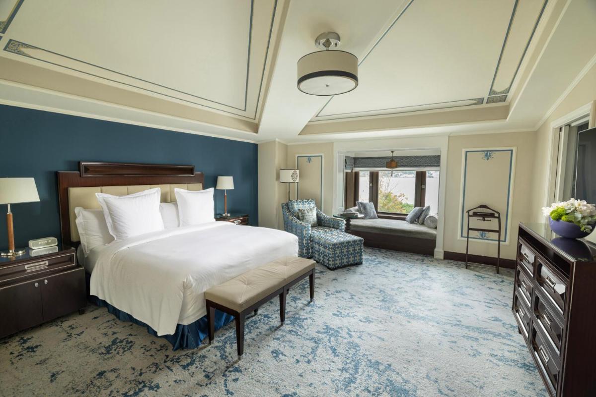 Four Seasons Hotel Istanbul at the Bosphorus
