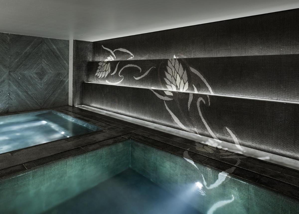 Four Seasons Hotel Moscow
