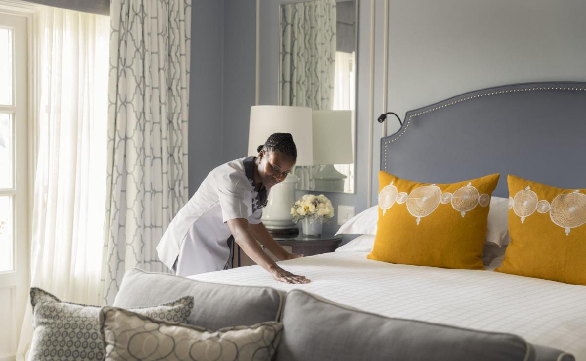 Four Seasons Hotel The Westcliff