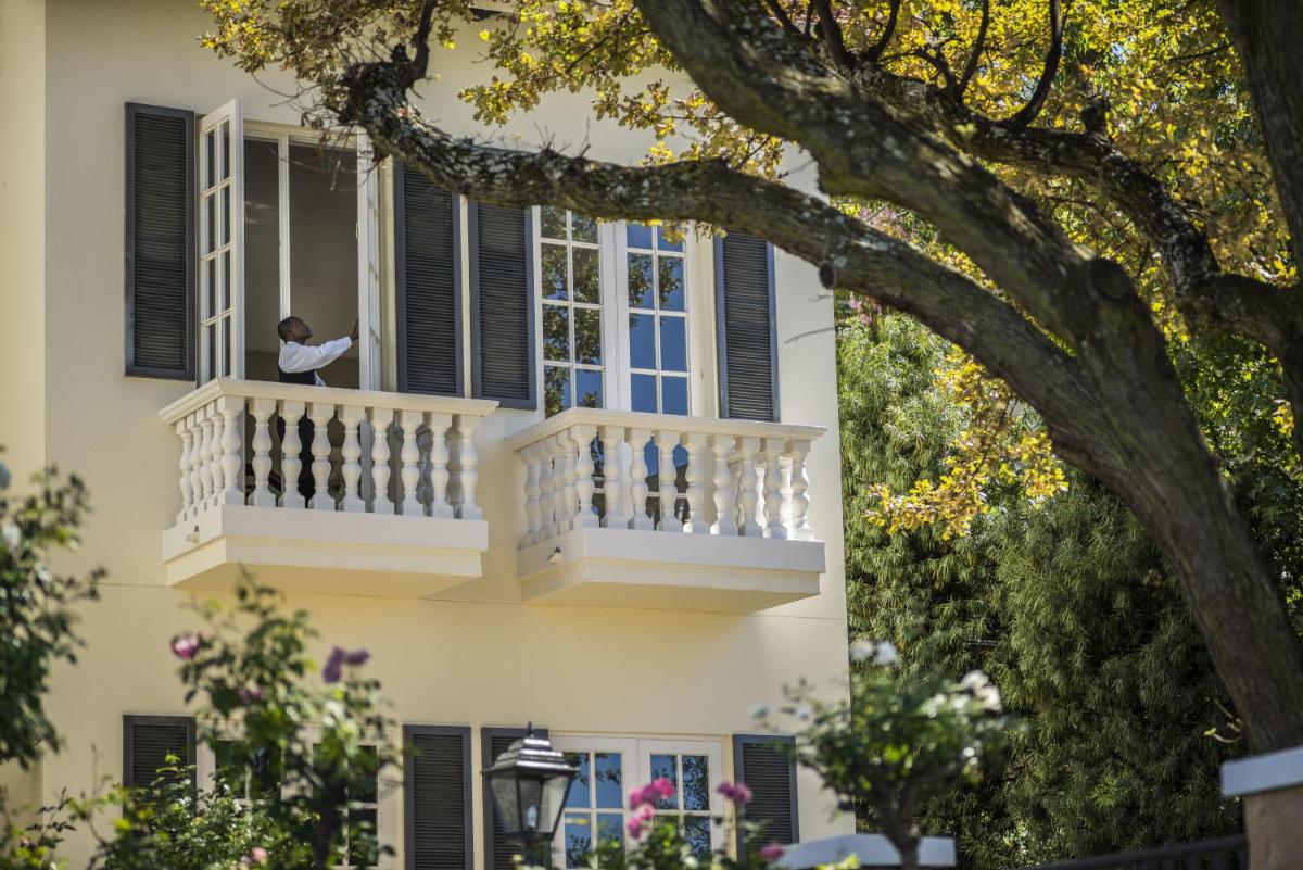 Four Seasons Hotel The Westcliff