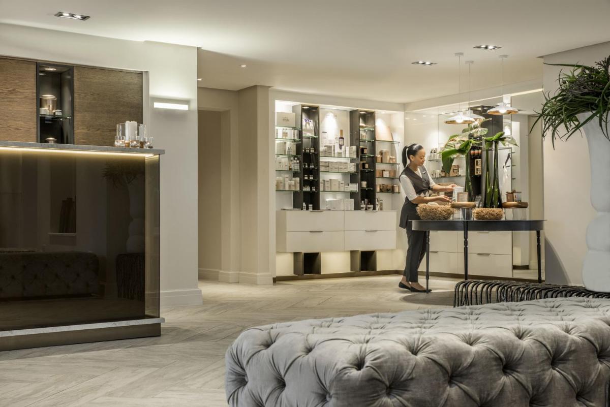 Four Seasons Hotel The Westcliff