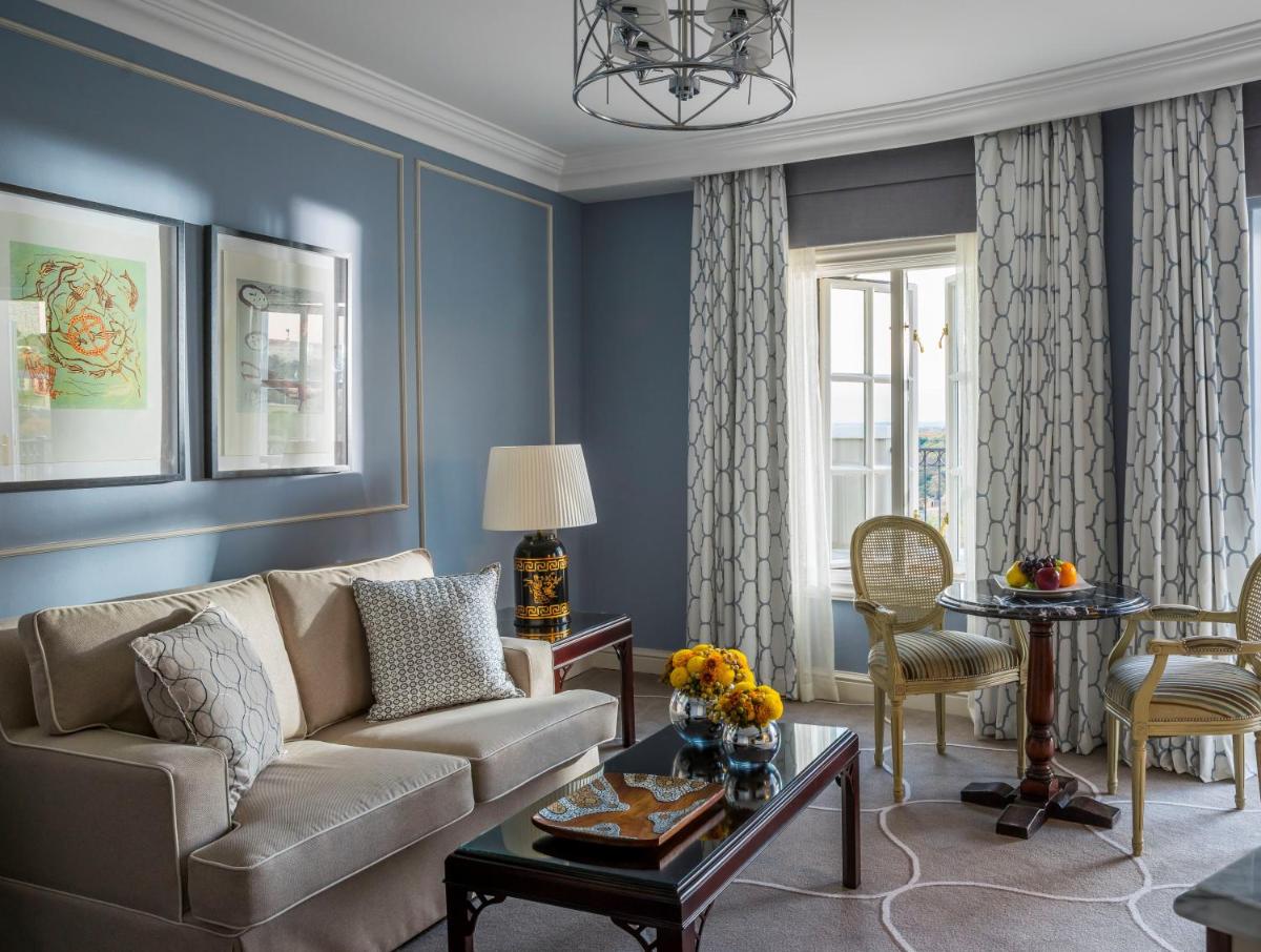 Four Seasons Hotel The Westcliff