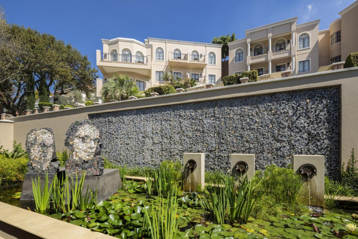 Four Seasons Hotel The Westcliff