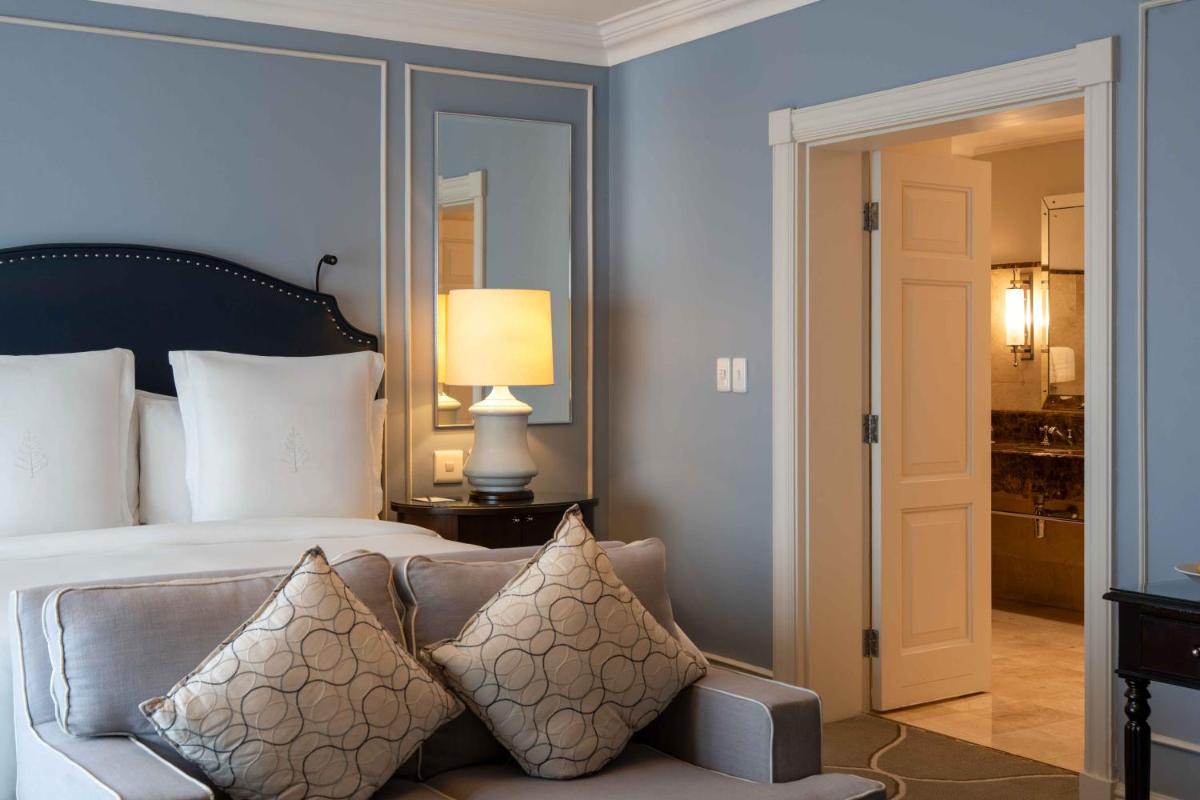 Four Seasons Hotel The Westcliff
