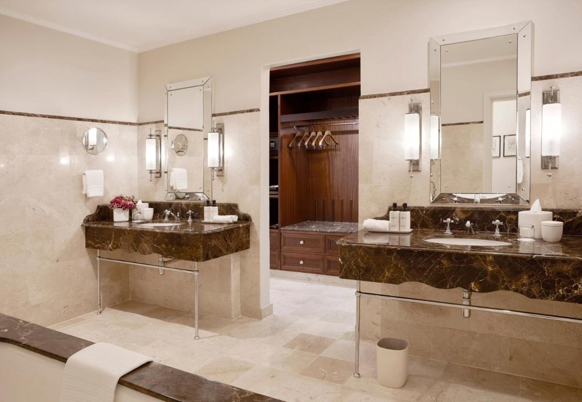Four Seasons Hotel The Westcliff